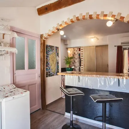 Appartement Pratique Et Confortable *